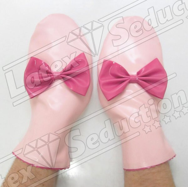 Sissy Mittens